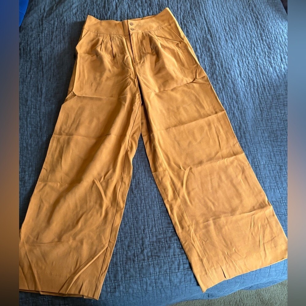 BCBGeneration Mustard Yellow‎ Wide Leg High Waisted Pleated Trousers Size M